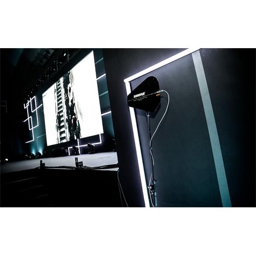 Antena direccional activa haz 70º conmutable -6,0,+6,+12. 470-900MHz. UA874WB Antena direccional activa haz 70º conmutable -6,0,+6,+12. 470-900MHz. UA874WB