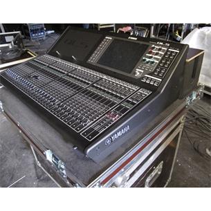 Flight casa para mezclador Yamaha QL5 2