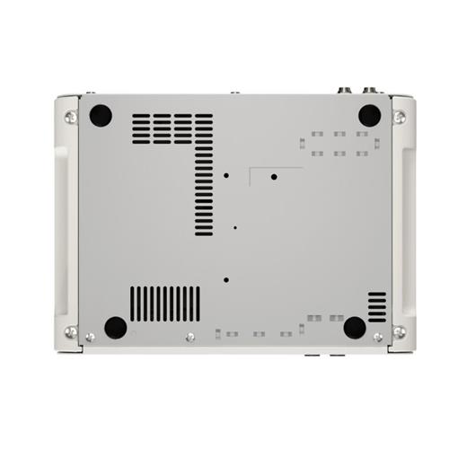 Interfaz de audio USB-C de 4 entradas y 2 salidas. Color blanco URX22 W