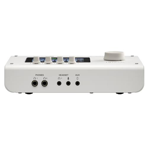Interfaz de audio/video USB-C de 6 entradas y 4 salidas. Color blanco URX44VW