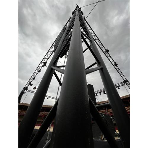 Torre estructural de elevación manual. Color...