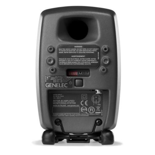 Monitor de estudio compacto GENELEC 8010 AP